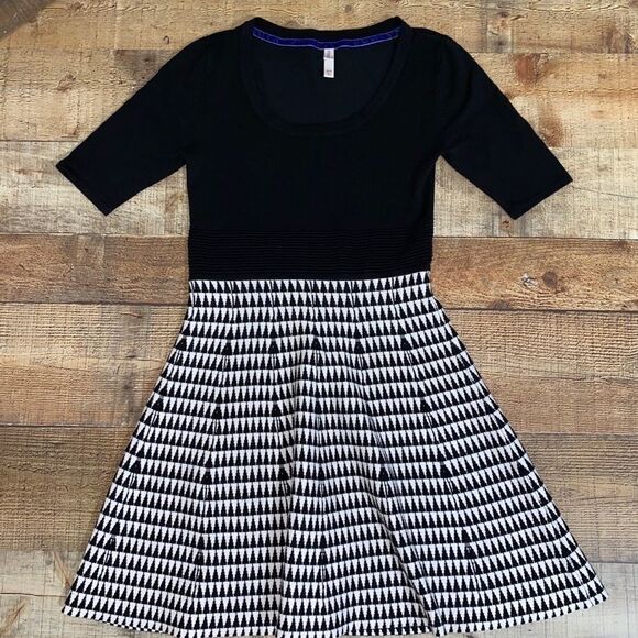 Fit & Flair Sweater Dress - Picture 7 of 12